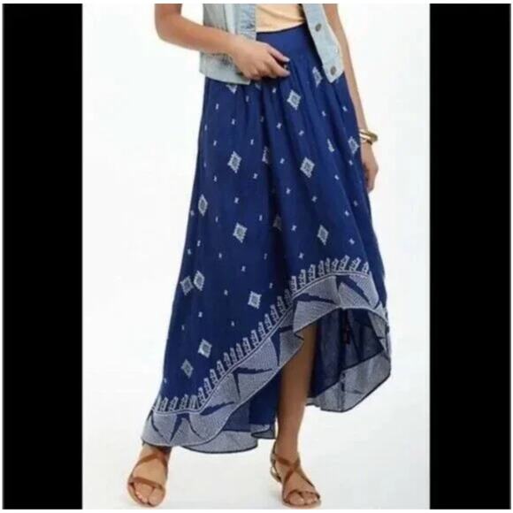 Anthropologie Dresses & Skirts - Anthropologie Blue White Hi-Low Midi Skirt Stretch Waist - Size 12